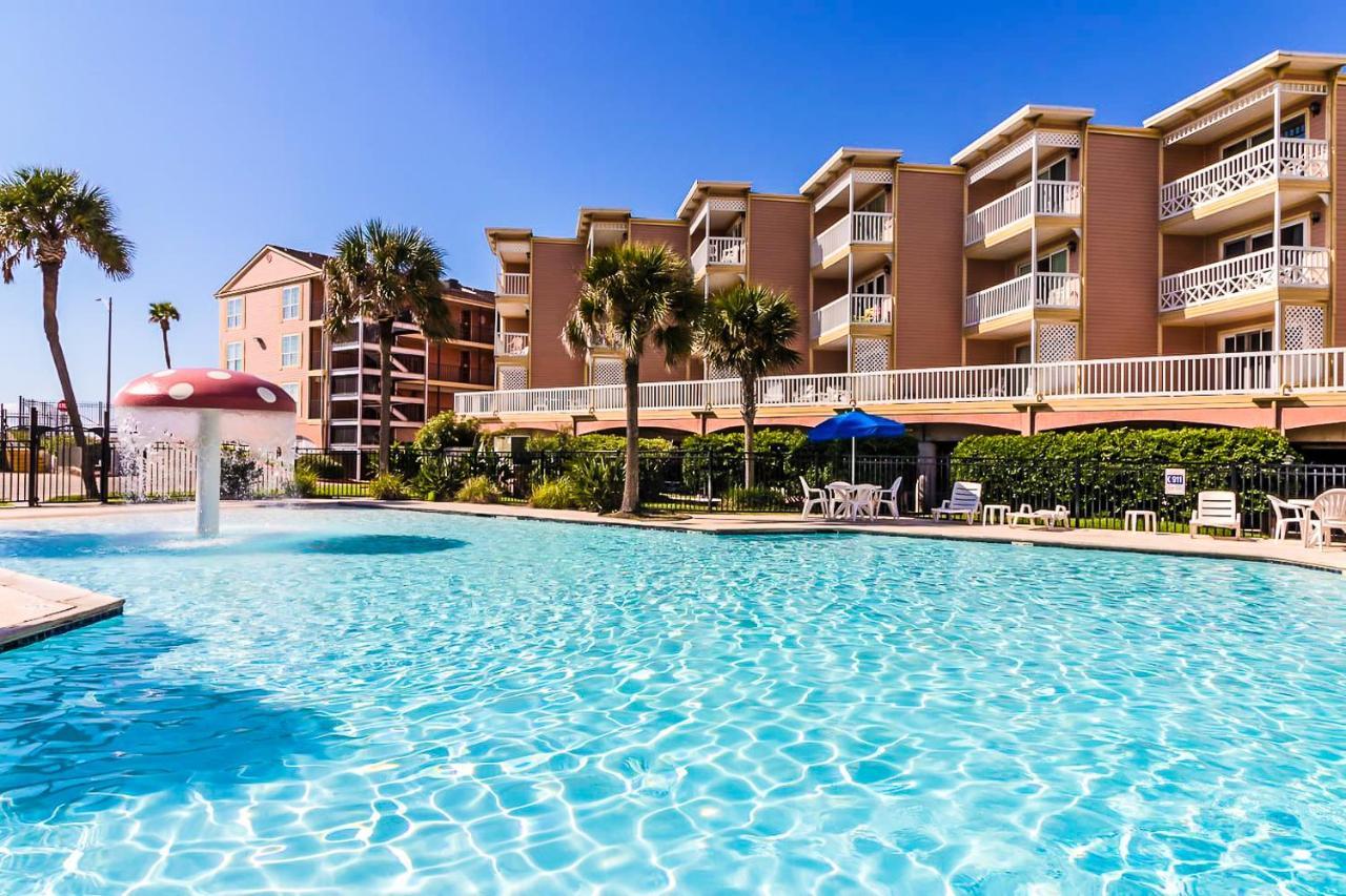 Crimson Beach Escape Ocean View-hottub -pool-longstay - 1 Queen Bedroom Plus Alcove Bunk Beds And A Sofa * Galveston