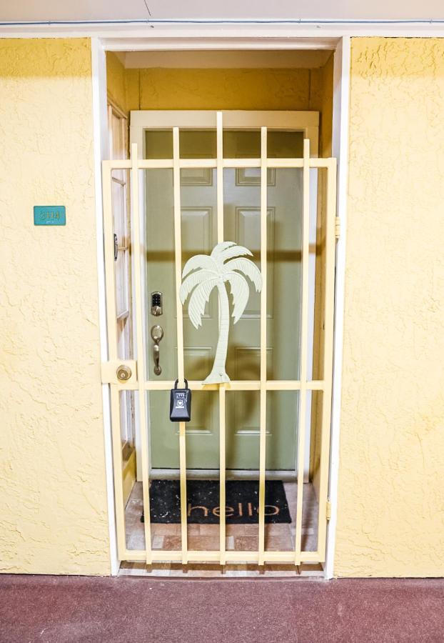Crimson Beach Escape Ocean View-hottub -pool-longstay - 1 Queen Bedroom Plus Alcove Bunk Beds And A Sofa *